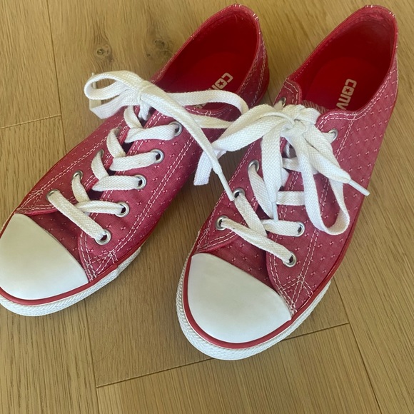 Red Converse All Stars - Picture 2 of 5